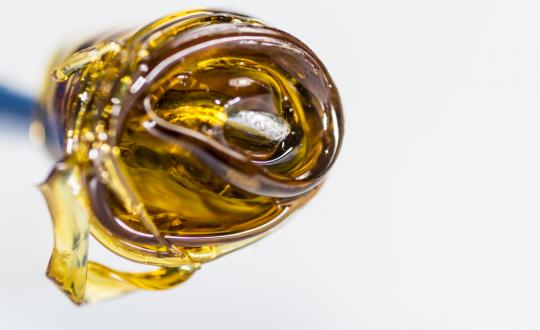 Innovative Ways to Consume Delta 8 Live Resin: Moving Beyond Dabbing and Vaping